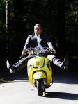Hilversum 15 september 2008
Presentatie Frans Bauer Jan Smit en Andre v Duin voor de TROS in kasteel de hoge vuursche. Frans op bananasplit scooter