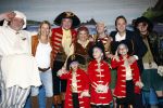 Rotterdam 22 maart 2009
Frans Bauer en Mariska hoog zwanger en hun kinderen Christian Frans en Jan bij de premiere van Piet Piraat.
Peter Smulders bv