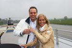 Oosterbeek, 24 April 2008
Frans Bauer komt samen met zijn a.s. vrouw Mariska Bauer aan met de helicopter.
Zij zijn gelandt op de huwelijksboot de 