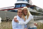 Oosterbeek, 24 April 2008
Frans Bauer komt samen met zijn a.s. vrouw Mariska Bauer aan met de helicopter.
Zij zijn gelandt op de huwelijksboot de 