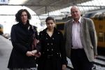 Amsterdam 24 april 2009
Fred Teeven heeft gesprek met Lucia en maria Mosterd op het centraal station van Amsterdam.
Peter Smulders bv