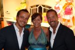 Molenaarsgraaf, 16 Mei 2008
Opening lief Babywear & Lifestyle.
Op de foto  directeur/eigenaar John v d Herik met zijn vrouw Yvonne v d Herik en PR man acteur Geert Hoes