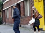 Amsterdam 26 oktober 2008
Geert Hoes met een vriendin op de beethovenstraat.
