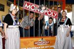 Volendam 22 januari 2008
Nick en Simon Jan Keizer en George Baker promoten dat de plaats volendam op een nieuw monopoly spel komt.