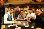 Volendam 22 januari 2008
Nick en Simon Jan Keizer en George Baker promoten dat de plaats volendam op een nieuw monopoly spel komt.