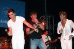Curacao 31 december 2008 1 januari 2009
Oudjaarsfeest bij Mambo Beach. optreden Jeroen v d Boom Gerard Joling en Jan Smit
Peter Smulders bv