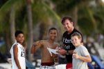 Curacao 2 januari 2009
Gerard Joling hard aan het lopen op Curacao. Hij loopt elke dag 10 km om fit te blijven.
Peter Smulders bv