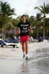 Curacao 2 januari 2009
Gerard Joling hard aan het lopen op Curacao. Hij loopt elke dag 10 km om fit te blijven.
Peter Smulders bv