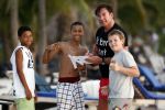 Curacao 2 januari 2009
Gerard Joling hard aan het lopen op Curacao. Hij loopt elke dag 10 km om fit te blijven.
Peter Smulders bv