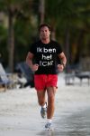 Curacao 2 januari 2009
Gerard Joling hard aan het lopen op Curacao. Hij loopt elke dag 10 km om fit te blijven.
Peter Smulders bv