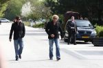 Amsterdam 14 april 2009
Crematie Mien Froger op westgaarde. Gerard Joling met Wino Omtzigt
Peter Smulders bv
