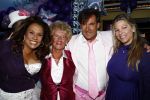 Amsterdam 27 april 2009
Feestje van Gerard Joling voor zijn 49e verjaardag bij cafe het Kalfje. Gerard met Tina Nijkamp moeder en Patty Brard
Peter Smulders bv