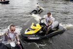 Amsterdam 30 september 2008
Persconferentie van de toppers Rene Froger Gordon en Gerard Joling ivm hun deelname aan het songfestival in het amstel hotel. toppers op jet ski's
Peter Smulders bv