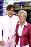 Amsterdam 27 april 2009
Feestje van Gerard Joling voor zijn 49e verjaardag bij cafe het Kalfje. moeder Gerard met vriend
Peter Smulders bv