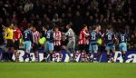Eindhoven, 19 Maart 2008 Kompetitiewedstrijd PSV-AJAX, eindstand 0-0 
Seizoen 2007/2008
Gomes is onderuit gehaald door John Heitinga en doet zijn beslag bij scheidsrechter Eric Braamhaar