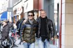 Amsterdam 14 december 2007
Gordon met zijn nieuwe vriend en nieuwe Bentley cabrio op de pc hooftstraat.