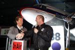 Schiphol Oost 2 november 2007
Gordon bij presentatie radio 538 met Jan Willem Bruggenwirth  en Kimberly Berkt en ......