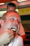 Amsterdam 7 mei 2008
Gordon verkoopt verzekeringen op de albert cuypmarkt en eet daarna een lekker patatje / frietje.
Peter Smulders bv