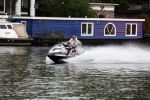 Amsterdam 30 september 2008
Persconferentie van de toppers Rene Froger Gordon en Gerard Joling ivm hun deelname aan het songfestival in het amstel hotel. toppers op jet ski's