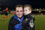 Volendam 24 maart 2009
Artiesten volendam waaronder Jan Smit en Simon Keizer voetballen in het stadion van Volendam tegen oa Mental Theo nabuurs Grad Damen en Rashid. Dick Jol is de scheidsrechter. Uiteindelijk wint brabant met 2-4. Grad Damen met zoontje
Peter Smulders bv