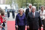 Utrecht 28 april 2009
Pieter v Vollenhoven viert zijn 70e verjaardag in het Beatrix theater in Utrecht. hanja Maij Weggen met man Peter Maij
Peter Smulders bv