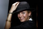 Amsterdam 30 januari 2009
Modeshow Blue Blood tijdens de amsterdam fashion week. hanna Verboom met hoed
Peter Smulders bv