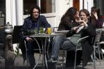 Amsterdam 22 april 2008 
Hans Teeuwen op terras samen met Pierre Bokma.
Peter Smulders bv