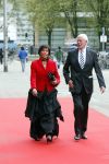Utrecht 28 april 2009
Pieter v Vollenhoven viert zijn 70e verjaardag in het Beatrix theater in Utrecht. Hans Wiegel met zijn vriendin
Peter Smulders bv