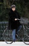 Amsterdam 14 januari 2009
Heddy Lester op de fiets.
Peter Smulders bv