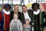 Rotterdam 25 november 2007
Premiere Feest van sinterklaas in ahoy. Henkjan Smits met vrouw en kinderen