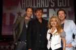 Hilversum26 maart 2008
Perspresentatie Holland's got talent in theater Gooiland met Gerard Joling Patricia Paay Viktor Brand en Henkjan Smits.
Peter Smulders bv