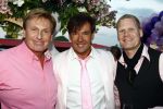 Amsterdam 27 april 2009
Feestje van Gerard Joling voor zijn 49e verjaardag bij cafe het Kalfje. Henny Huisman met zijn schoonzoon Frank La croix