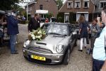 Oosterbeek 25 juni 2008
Huwelijk Rob de Nijs en zijnn vrouw Henriette in kerk in Oosterbeek. mini cooper cabrio