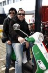 Amsterdam 12 mei 2009
Het blad Grazia organiseert samen met vespa scooters een leuke rally door amsterdam heen. Horrace Cohen met vriendin
Peter Smulders bv