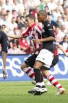 Eindhoven, 23 September 2007 Seizoen 2007/2008 Kompetitewedstrijd PSV-Feyenoord, eindstand 4-0
Ismail Aissati in duel met Jonathan de Guzman