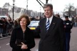 Amsterdam 1 februari 2008
Feest koningin Beatrix en Prinses Margriet voor hun 70e en 65e verjaardag in Carre.
Ivo Opstelten met vrouw