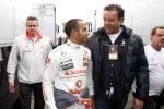 Barcelona 11 maart 2009
Test dag voor de formule 1 teams op het circuit van Barcelona. Jack Plooij met Lewis Hamilton
Peter Smulders bv