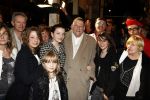 Amsterdam 11 maart 2008
Het boekenbal in de stadsschouwburg van Amsterdam. Jan Bernlef met vrouw en familie
Peter Smulders bv