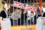 Volendam 22 januari 2008
Nick en Simon Jan Keizer en George Baker promoten dat de plaats volendam op een nieuw monopoly spel komt.