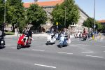 Amsterdam 12 mei 2009
Het blad Grazia organiseert samen met vespa scooters een leuke rally door amsterdam heen. Jan Kooijman met zijn vader Jan
Peter Smulders bv