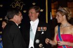Den Haag 22 april 2009
Diner met de koninklijke familie van zweden en nederland. Aanwezig waren Prinses Maxima Koningin Beatrix Prins Willem Alexander Prinses Margriet Koning Carl Gustav en Koningin Silvia.. Jan Peter Balkenende
Peter Smulders bv