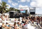 Curacao 2 januari 2009
JanSmit doet sound check bij mambo beach. Jan en Yolanthe Cabau v Kasbergen verliefd op het strand bij lions dive hotel.
Peter Smulders bv