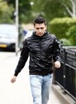Volendam 19 mei 2009
Vandaag werd bekend gemaakt dat Yolanthe Cabau v Kasbergen en Jan smit na 2 en een half jaar hun relatie hebben verbroken. Voor hun huis stond veel pers en fans.
Peter Smulders bv