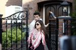 Volendam 19 mei 2009
Vandaag werd bekend gemaakt dat Yolanthe Cabau v Kasbergen en Jan smit na 2 en een half jaar hun relatie hebben verbroken. Voor hun huis stond veel pers en fans.
Peter Smulders bv