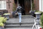 Volendam 19 mei 2009
Vandaag werd bekend gemaakt dat Yolanthe Cabau v Kasbergen en Jan smit na 2 en een half jaar hun relatie hebben verbroken. Voor hun huis stond veel pers en fans.
Peter Smulders bv