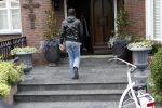 Volendam 19 mei 2009
Vandaag werd bekend gemaakt dat Yolanthe Cabau v Kasbergen en Jan smit na 2 en een half jaar hun relatie hebben verbroken. Voor hun huis stond veel pers en fans.
Peter Smulders bv