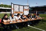 Volendam 20 mei 2009
Jan Smit Nick en Simon en de 3J's worden volgend seizoen onder de naam Votown de nieuwe hoofdsponsor van voetbalclub Volendam.
Peter Smulders bv