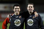 Volendam 24 maart 2009
Artiesten volendam waaronder Jan Smit en Simon Keizer voetballen in het stadion van Volendam tegen oa Mental Theo nabuurs Grad Damen en Rashid. Dick Jol is de scheidsrechter. Uiteindelijk wint brabant met 2-4. jan met zijn vader Ruud
Peter Smulders bv