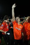 Volendam 24 maart 2009
Artiesten volendam waaronder Jan Smit en Simon Keizer voetballen in het stadion van Volendam tegen oa Mental Theo nabuurs Grad Damen en Rashid. Dick Jol is de scheidsrechter. Uiteindelijk wint brabant met 2-4. Jan met tatoo
Peter Smulders bv