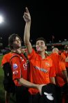Volendam 24 maart 2009
Artiesten volendam waaronder Jan Smit en Simon Keizer voetballen in het stadion van Volendam tegen oa Mental Theo nabuurs Grad Damen en Rashid. Dick Jol is de scheidsrechter. Uiteindelijk wint brabant met 2-4. Jan met tatoo
Peter Smulders bv